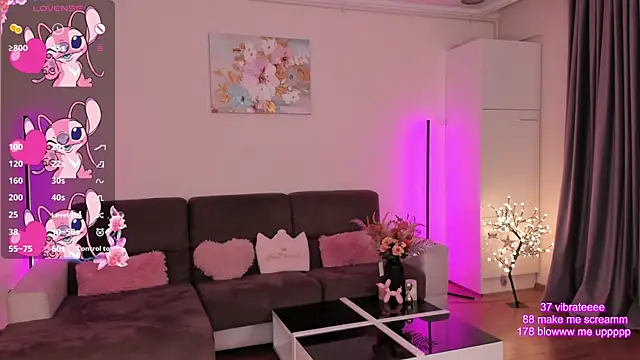 SweetAmeliaaa online show from December 18, 9:18 pm