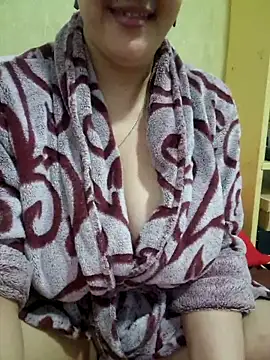 lamorbosa37 online show from May 3, 2:42 pm