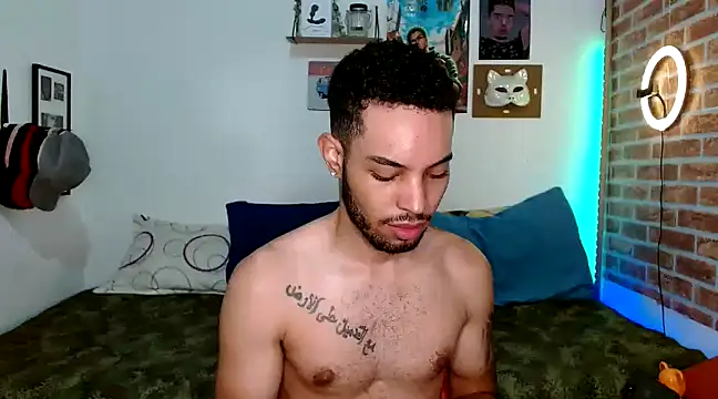 Snapshot of colinbrown chatting on March 12, 12:36 pm colinbrown online show from March 12, 12:36 pm