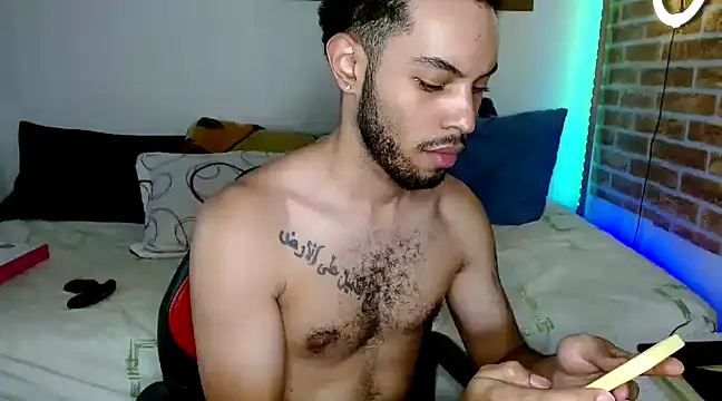 Snapshot of colinbrown chatting on February 20, 6:57 pm colinbrown online show from February 20, 6:57 pm