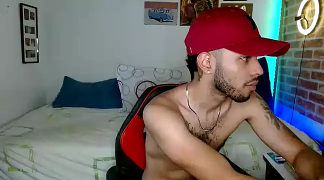 Snapshot of colinbrown chatting on February 13, 6:37 pm colinbrown online show from February 13, 6:37 pm