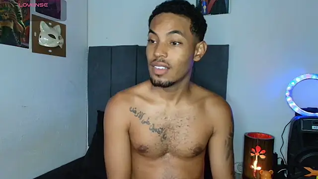 Snapshot of colinbrown chatting on October 20, 12:06 pm colinbrown online show from October 20, 12:06 pm