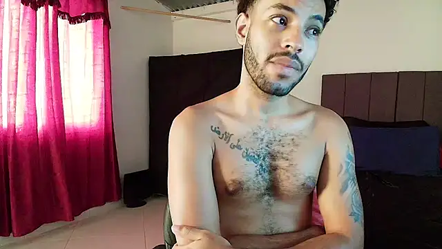Snapshot of colinbrown chatting on June 1, 1:44 pm colinbrown online show from June 1, 1:44 pm