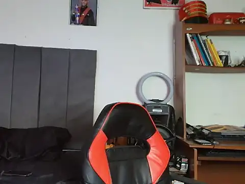 Snapshot of colinbrown chatting on September 24, 6:36 pm colinbrown online show from September 24, 6:36 pm