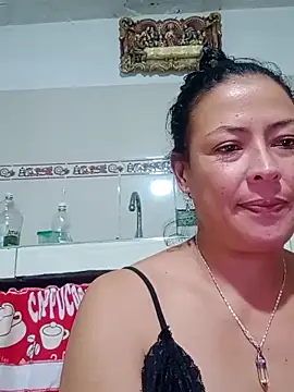 Snapshot of amatista_3012 chatting on October 5, 12:45 am amatista 3012 online show from October 5, 12:45 am