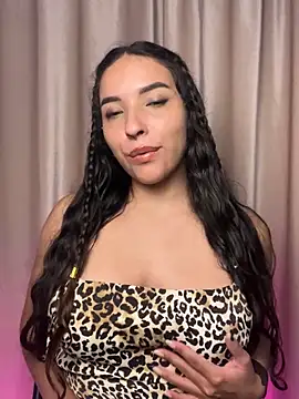 Snapshot of ThaliaRivera_ chatting on October 10, 1:17 am ThaliaRivera online show from October 10, 1:17 am