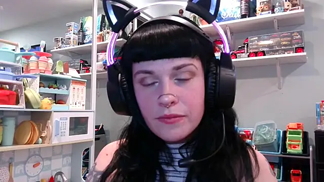 Marcelinegoddess online show from February 27, 4:13 am