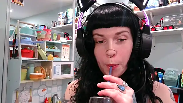 Marcelinegoddess online show from February 17, 3:58 am