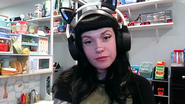 Marcelinegoddess online show from February 15, 5:30 am