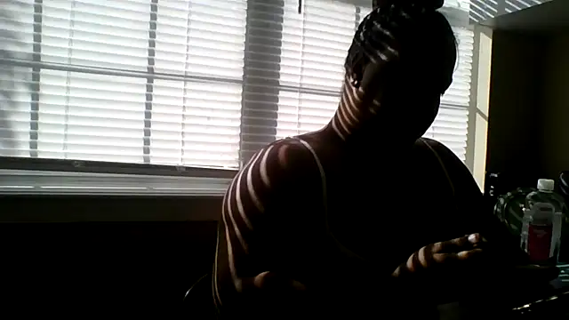 Snapshot of Badgirlbrittt chatting on December 3, 5:56 pm Badgirlbrittt online show from December 3, 5:56 pm