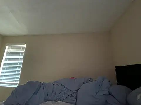 Snapshot of Badgirlbrittt chatting on February 28, 9:33 pm Badgirlbrittt online show from February 28, 9:33 pm