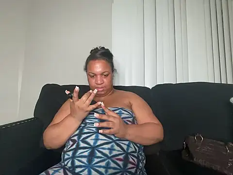 Snapshot of Badgirlbrittt chatting on January 22, 1:20 am Badgirlbrittt online show from January 22, 1:20 am