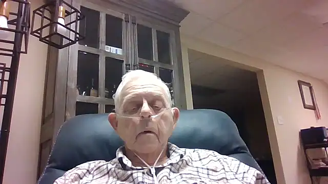 Snapshot of bootlegmanz chatting on November 4, 1:26 pm bootlegmanz online show from November 4, 1:26 pm