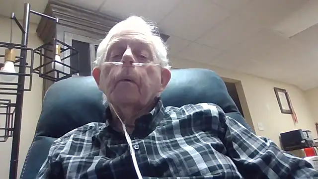 bootlegmanz online show from February 8, 3:10 pm