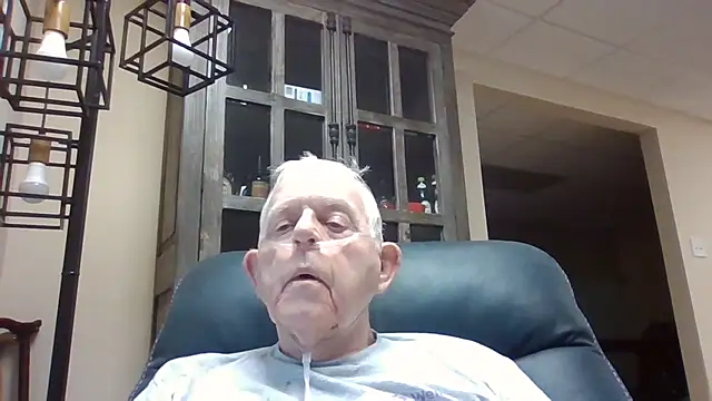 Snapshot of bootlegmanz chatting on October 1, 8:13 pm bootlegmanz online show from October 1, 8:13 pm