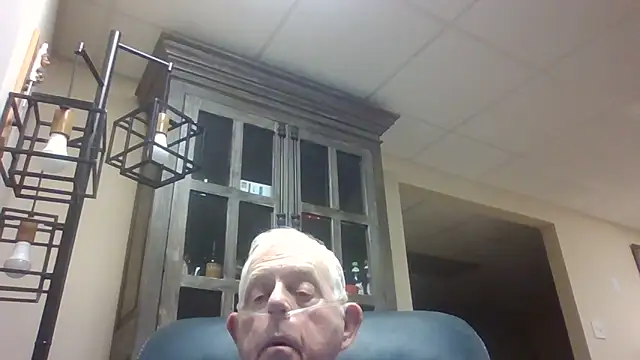 Snapshot of bootlegmanz chatting on October 25, 8:31 pm bootlegmanz online show from October 25, 8:31 pm