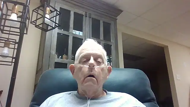 Snapshot of bootlegmanz chatting on September 23, 12:34 pm bootlegmanz online show from September 23, 12:34 pm