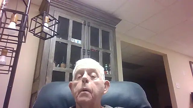 Snapshot of bootlegmanz chatting on September 24, 2:56 pm bootlegmanz online show from September 24, 2:56 pm