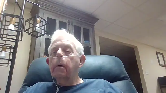 Snapshot of bootlegmanz chatting on May 31, 7:36 pm bootlegmanz online show from May 31, 7:36 pm