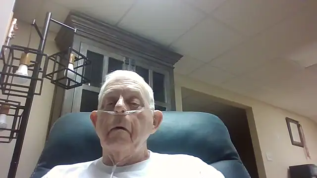 Snapshot of bootlegmanz chatting on September 22, 1:17 pm bootlegmanz online show from September 22, 1:17 pm