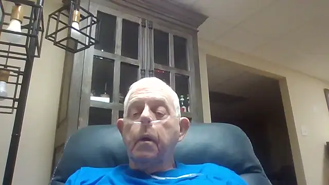 Snapshot of bootlegmanz chatting on September 14, 12:27 pm bootlegmanz online show from September 14, 12:27 pm