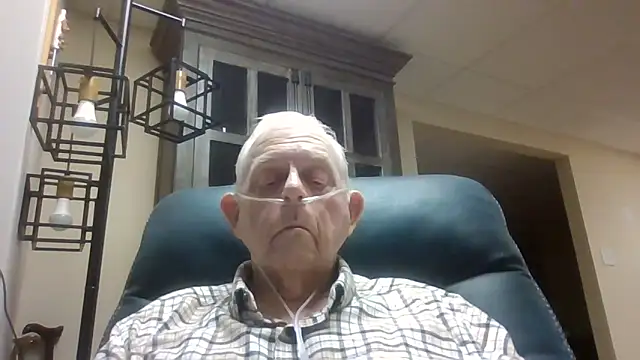 Snapshot of bootlegmanz chatting on October 21, 3:00 pm bootlegmanz online show from October 21, 3:00 pm