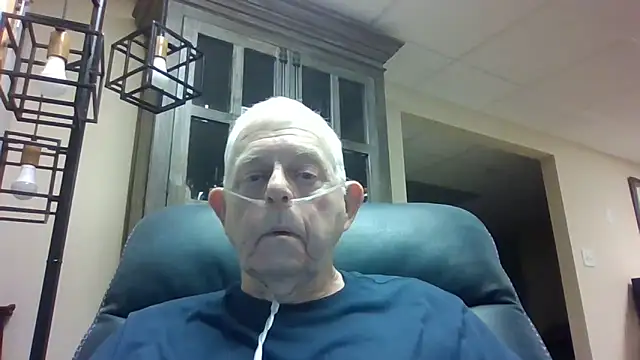 Snapshot of bootlegmanz chatting on October 2, 2:09 pm bootlegmanz online show from October 2, 2:09 pm