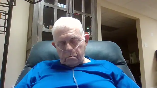 Snapshot of bootlegmanz chatting on October 10, 5:58 pm bootlegmanz online show from October 10, 5:58 pm