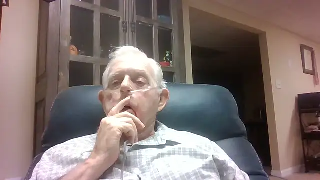 Snapshot of bootlegmanz chatting on June 2, 1:00 pm bootlegmanz online show from June 2, 1:00 pm