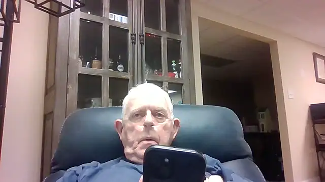 Snapshot of bootlegmanz chatting on October 11, 10:11 pm bootlegmanz online show from October 11, 10:11 pm