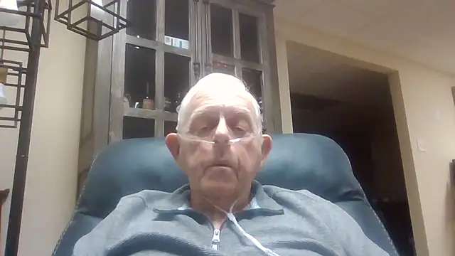 Snapshot of bootlegmanz chatting on October 28, 3:11 pm bootlegmanz online show from October 28, 3:11 pm