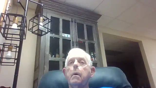 Snapshot of bootlegmanz chatting on November 14, 9:07 pm bootlegmanz online show from November 14, 9:07 pm