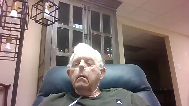 Snapshot of bootlegmanz chatting on November 30, 4:52 pm bootlegmanz online show from November 30, 4:52 pm