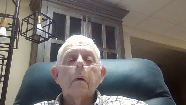 Snapshot of bootlegmanz chatting on October 20, 7:03 pm bootlegmanz online show from October 20, 7:03 pm