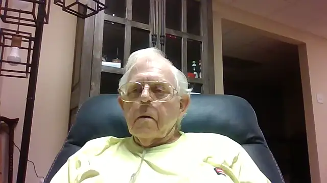 Snapshot of bootlegmanz chatting on September 10, 1:59 am bootlegmanz online show from September 10, 1:59 am