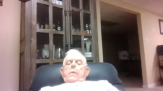 Snapshot of bootlegmanz chatting on November 18, 3:04 pm bootlegmanz online show from November 18, 3:04 pm