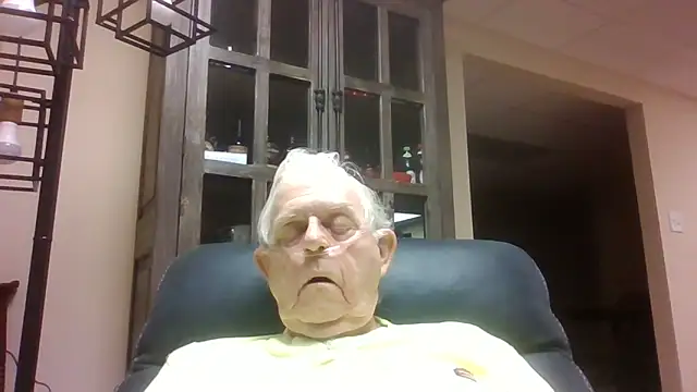 Snapshot of bootlegmanz chatting on September 9, 11:52 am bootlegmanz online show from September 9, 11:52 am