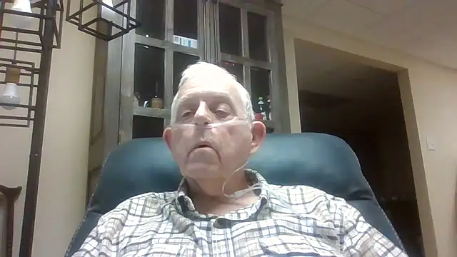 Snapshot of bootlegmanz chatting on October 22, 7:13 pm bootlegmanz online show from October 22, 7:13 pm