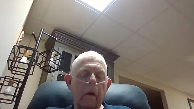 Snapshot of bootlegmanz chatting on September 17, 6:21 pm bootlegmanz online show from September 17, 6:21 pm