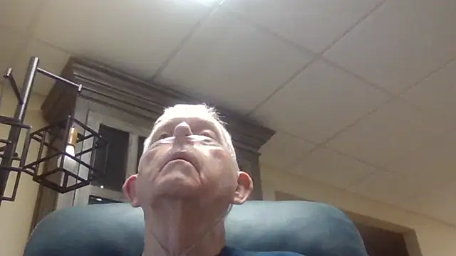 Snapshot of bootlegmanz chatting on September 12, 9:47 pm bootlegmanz online show from September 12, 9:47 pm