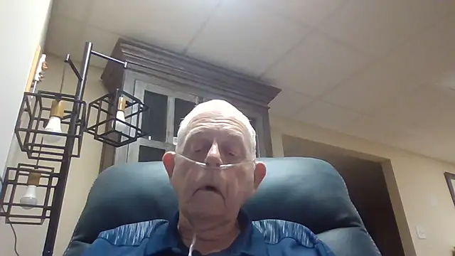 Snapshot of bootlegmanz chatting on September 25, 2:01 pm bootlegmanz online show from September 25, 2:01 pm