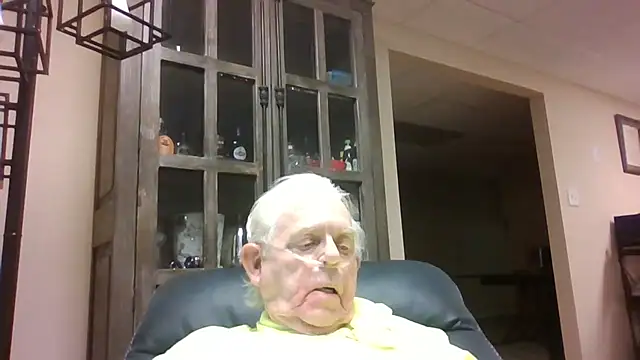 bootlegmanz online show from April 5, 8:15 pm