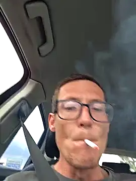 Snapshot of TheSouthernKing chatting on December 3, 1:21 pm TheSouthernKing online show from December 3, 1:21 pm