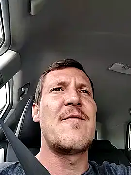 Snapshot of TheSouthernKing chatting on December 24, 8:00 am TheSouthernKing online show from December 24, 8:00 am