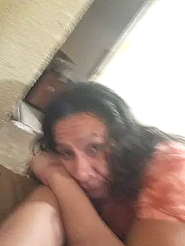 miicheele32 online show from January 18, 12:19 pm