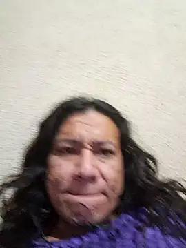 miicheele32 online show from January 15, 6:50 am