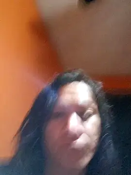 miicheele32 online show from October 8, 8:38 am