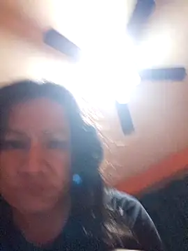 miicheele32 online show from September 9, 7:40 am