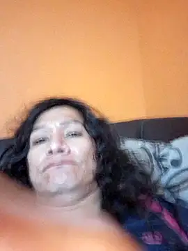 Snapshot of miicheele32 chatting on December 3, 3:55 pm miicheele32 online show from December 3, 3:55 pm