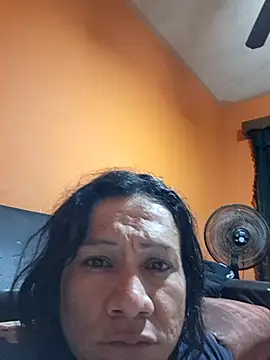 Snapshot of miicheele32 chatting on November 15, 7:56 am miicheele32 online show from November 15, 7:56 am